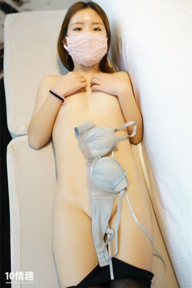 “亚洲杯直播”美食分享：香菇蒸鸡，桃胶五花肉，果仁菠菜的简单做法