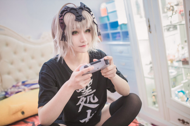 世界杯2026|女足新帅首秀一天两练严格要求 张越对抗中受伤